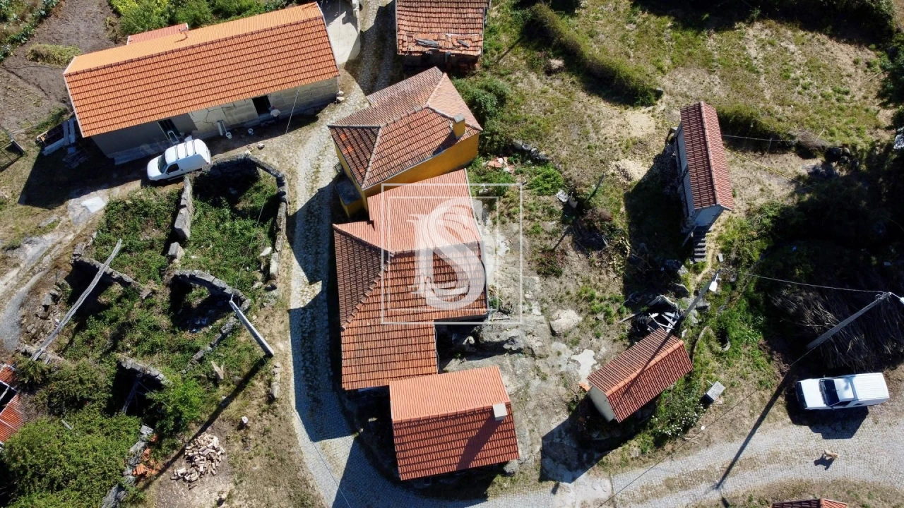 Moradia T1 para Venda em Gouveia (São Simão) Foto 36