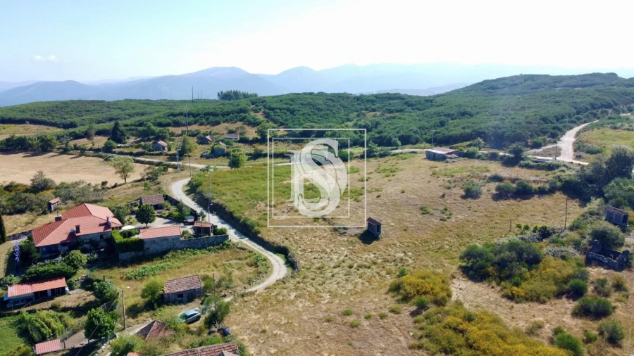 Moradia T1 para Venda em Gouveia (São Simão) Foto 43