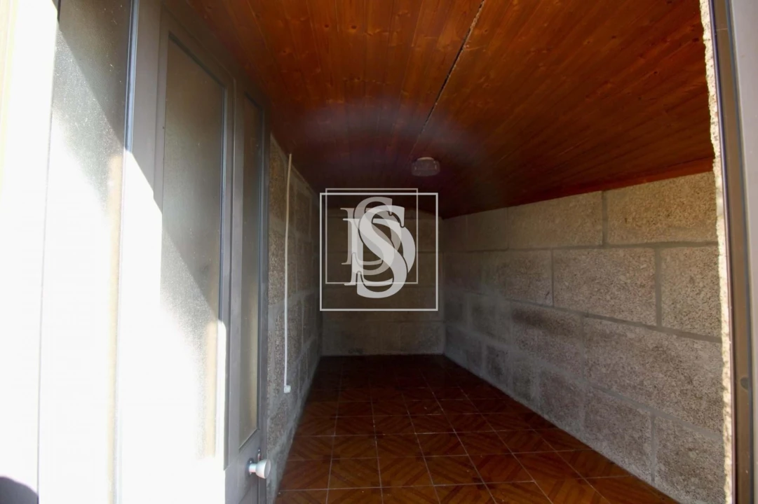 Moradia T1 para Venda em Gouveia (São Simão) Foto 8