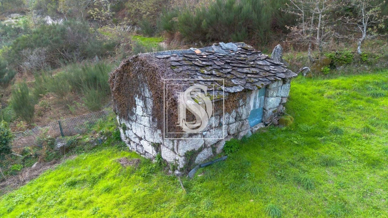 Terreno para Venda em Ansiães Foto 1