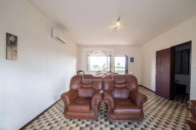 Moradia T2 para Venda em Fregim Foto 8