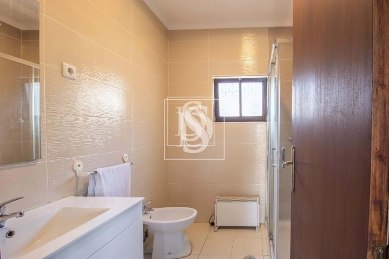 Moradia T2 para Venda em Fregim Foto 12