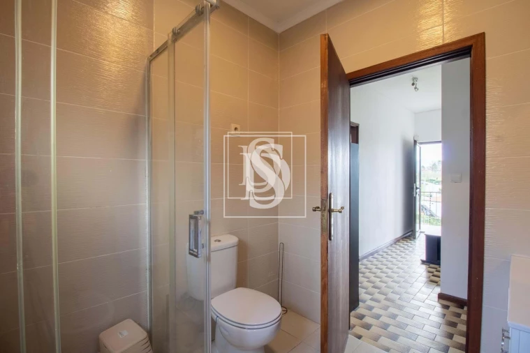 Moradia T2 para Venda em Fregim Foto 13