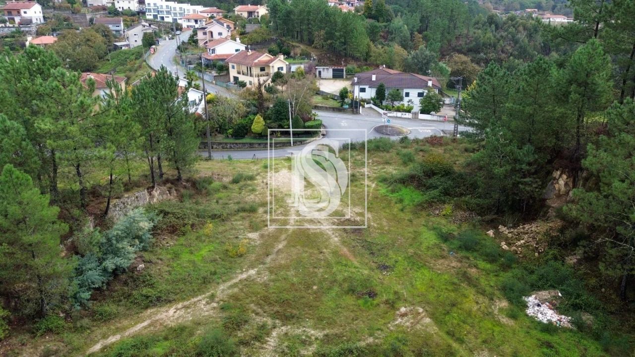 Terreno para Venda em Lufrei Foto 17