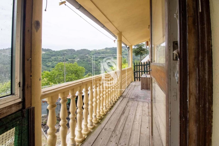 Moradia T2 para Venda em Bustelo, Carneiro e Carvalho de Rei Foto 4