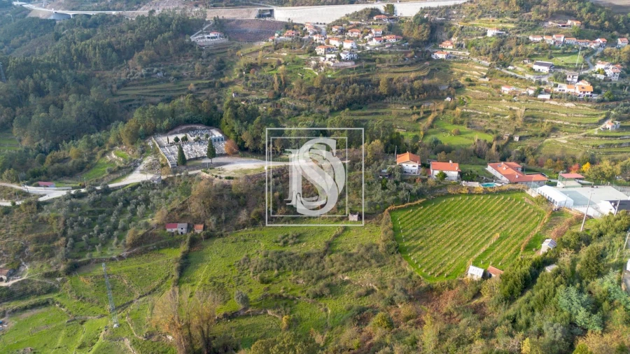 Terreno para Venda em Ansiães Foto 7