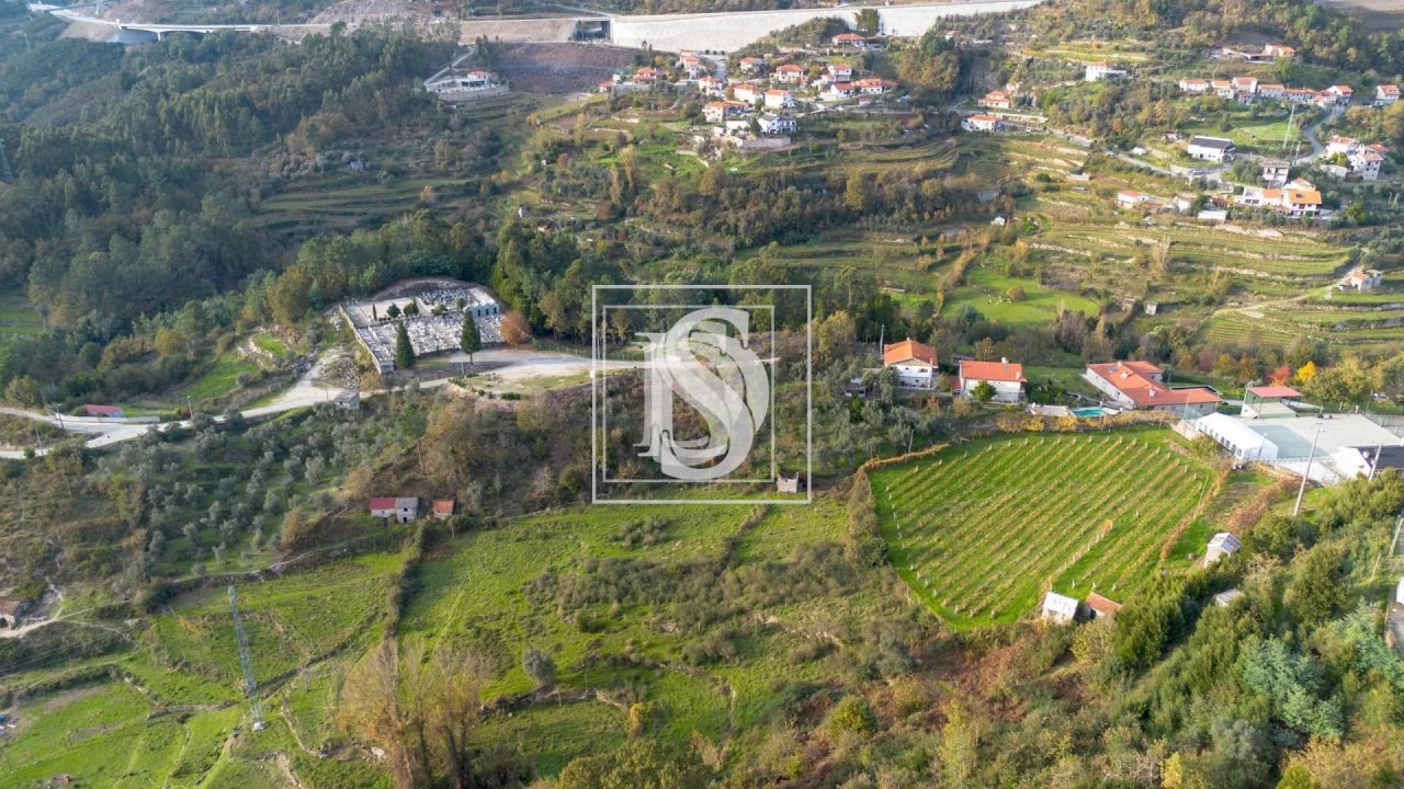 Terreno para Venda em Ansiães Foto 7