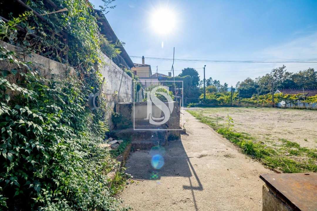 Moradia T2 para Venda em Fridão Foto 55