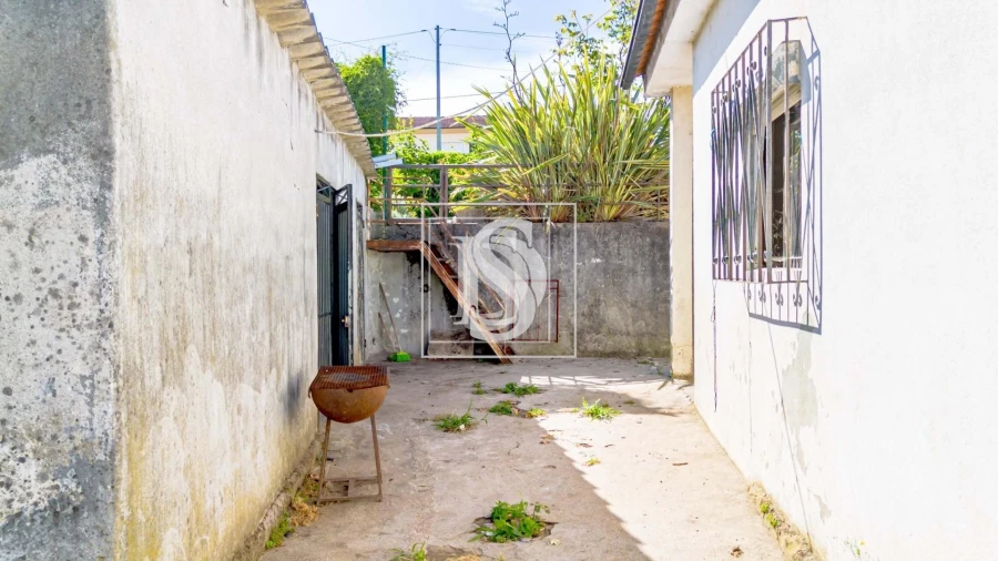 Moradia T2 para Venda em Fridão Foto 35