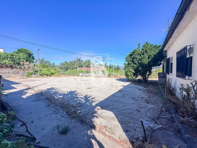 Moradia T2 para Venda em Fridão Foto 44