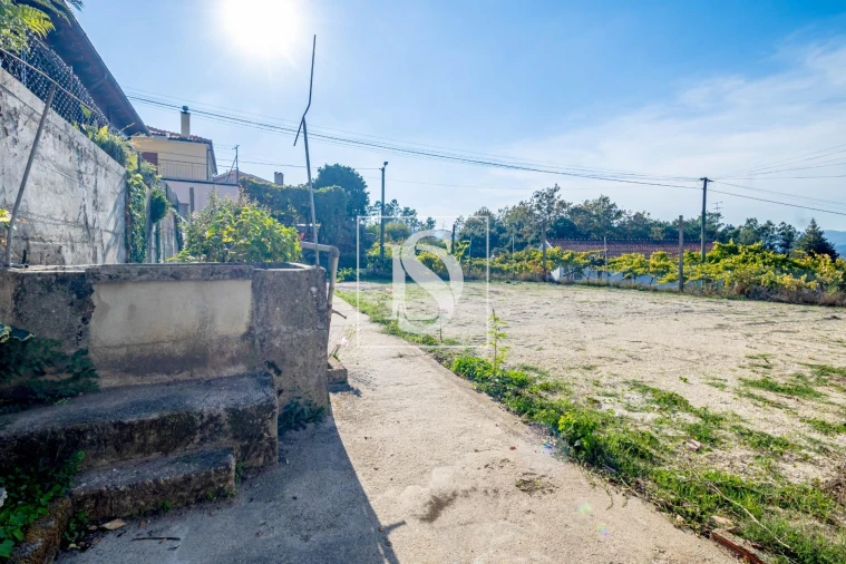 Moradia T2 para Venda em Fridão Foto 62