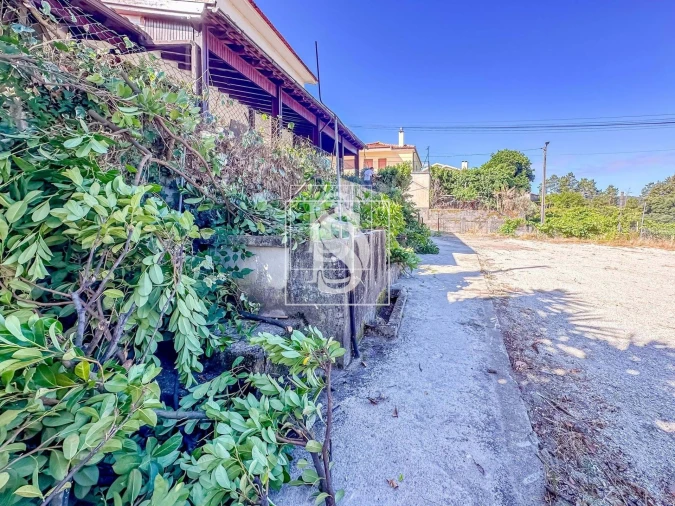 Moradia T2 para Venda em Fridão Foto 41