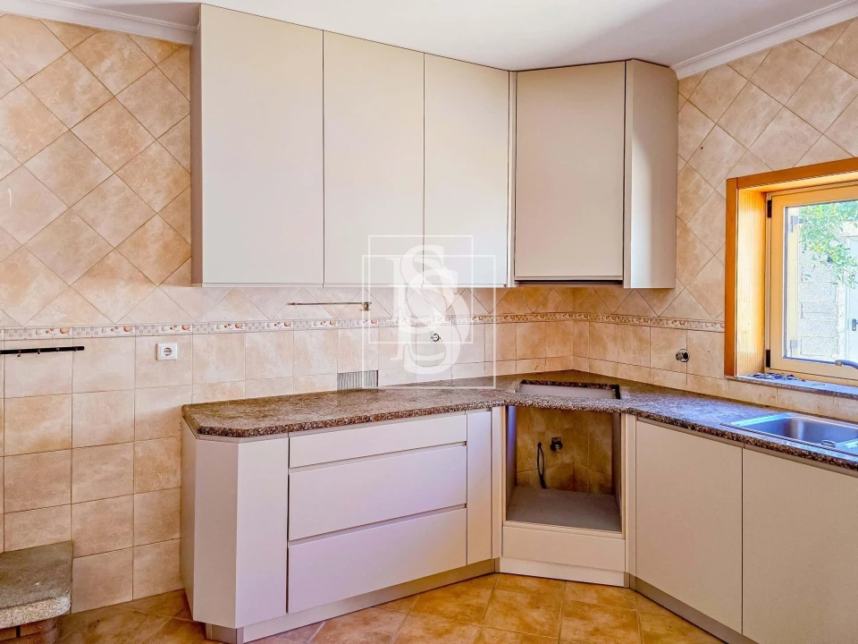 Moradia T4 para Venda em Gove Foto 21