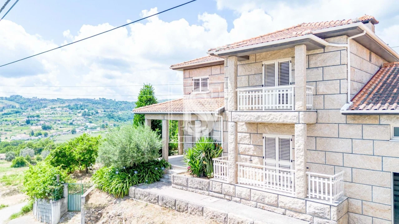 Moradia T4 para Venda em Gove Foto 11