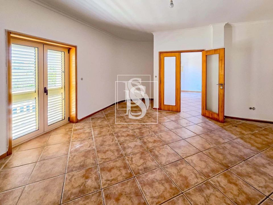 Moradia T4 para Venda em Gove Foto 7