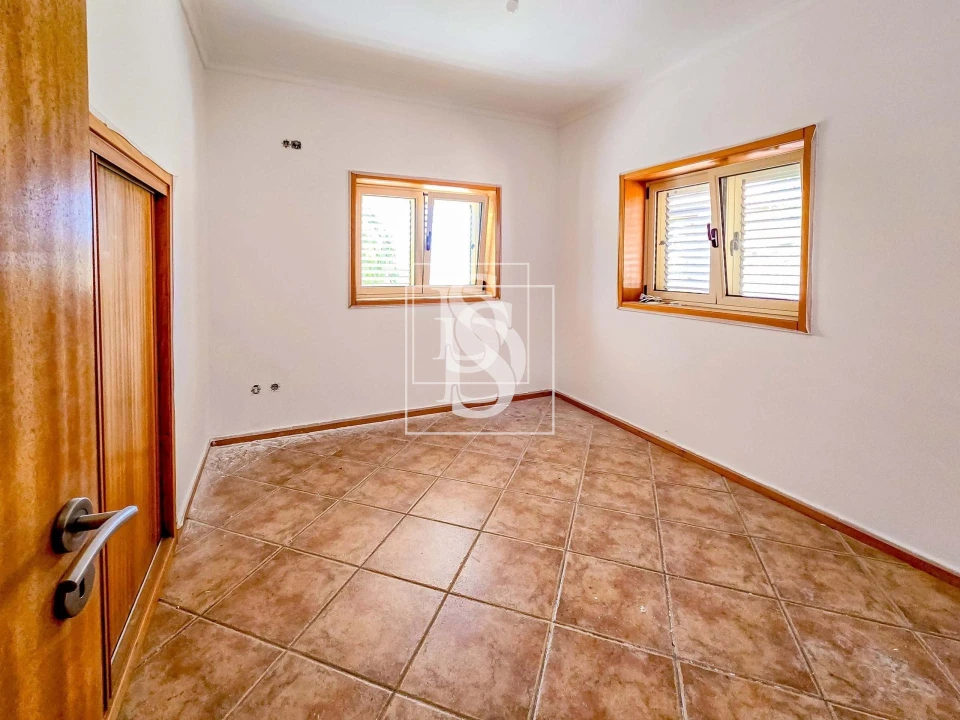 Moradia T4 para Venda em Gove Foto 10