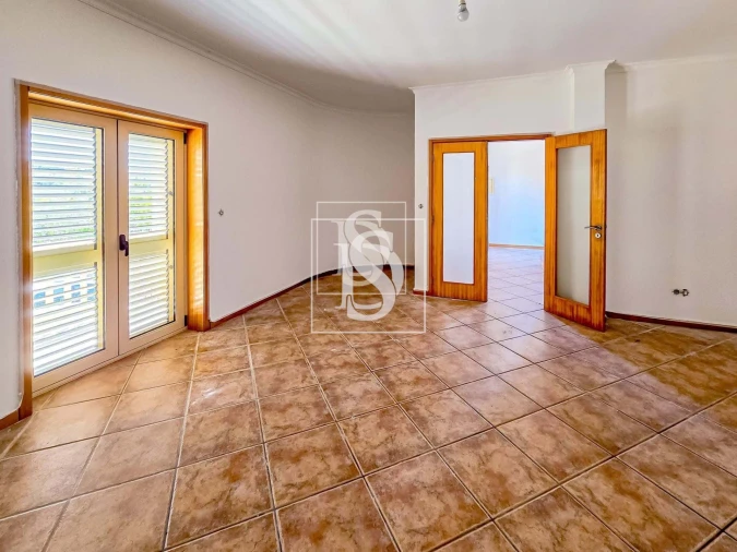 Moradia T4 para Venda em Gove Foto 7