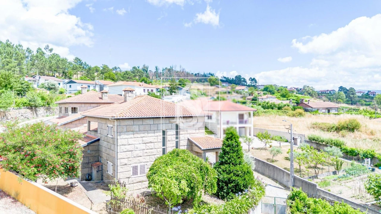 Moradia T4 para Venda em Gove Foto 18