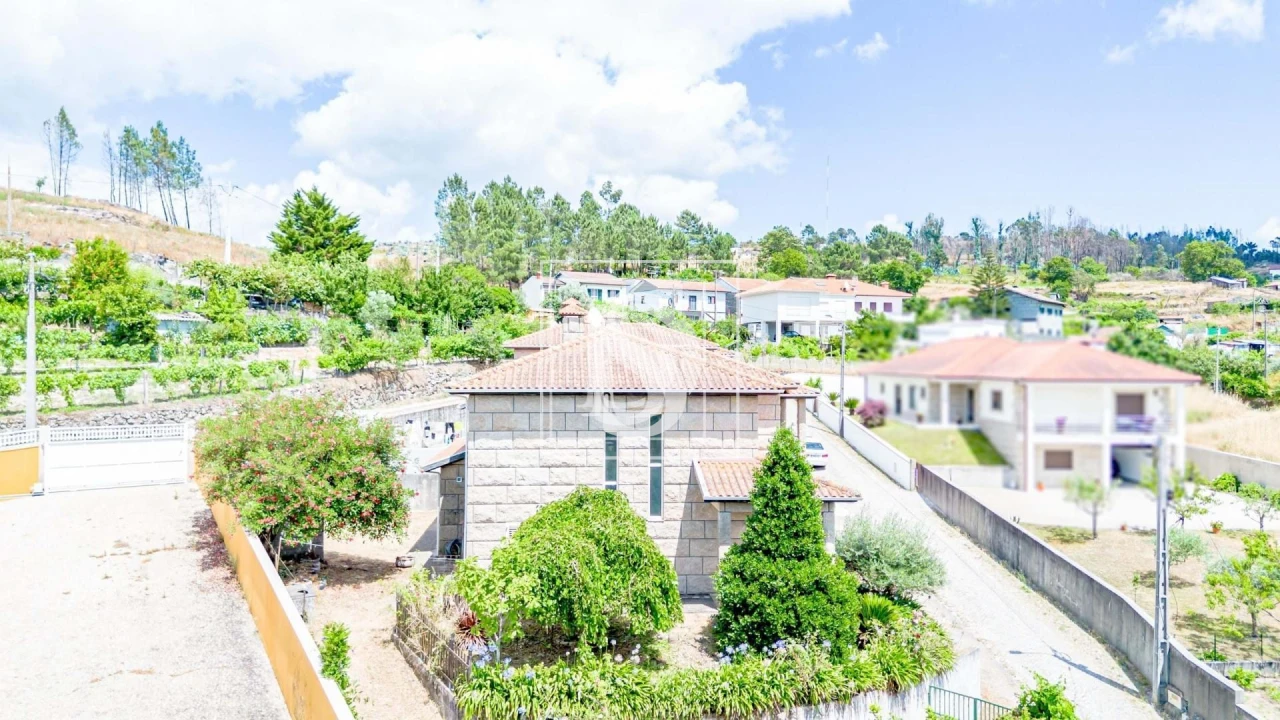 Moradia T4 para Venda em Gove Foto 14