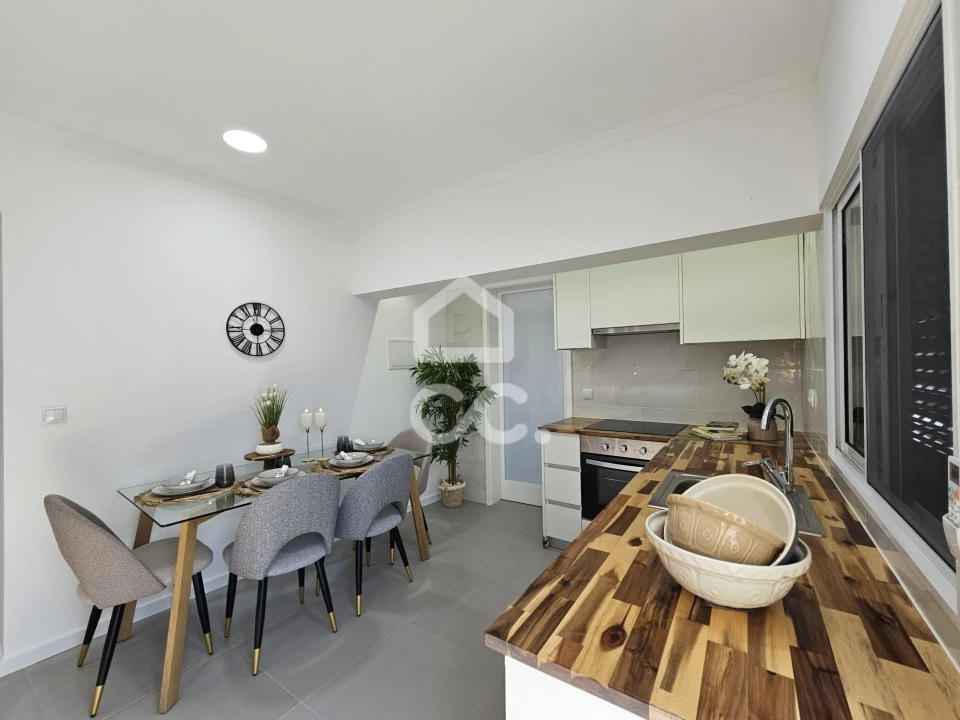 Moradia T2 para Venda em Povoação Foto 8