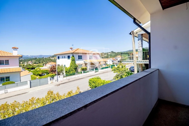 Moradia T4 para Venda em Amarante (São Gonçalo), Madalena, Cepelos e Gatão Foto 2