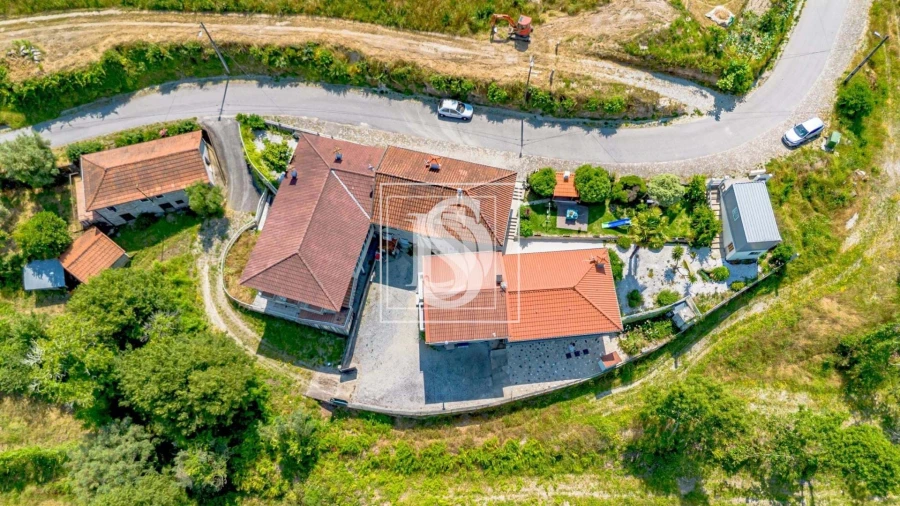 Moradia T2 para Venda em Olo e Canadelo Foto 15