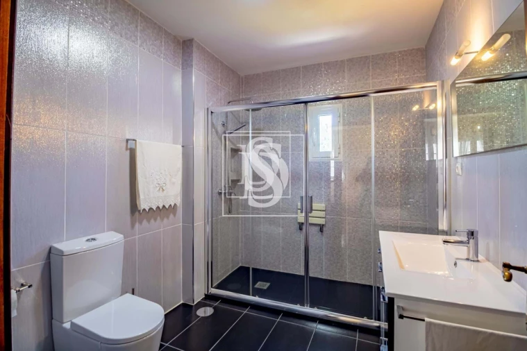 Moradia T2 para Venda em Olo e Canadelo Foto 3