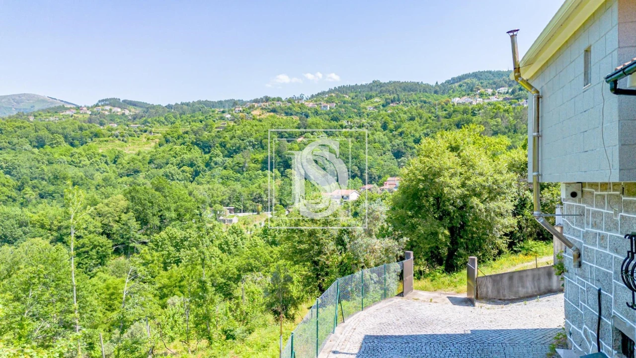 Moradia T2 para Venda em Olo e Canadelo Foto 14