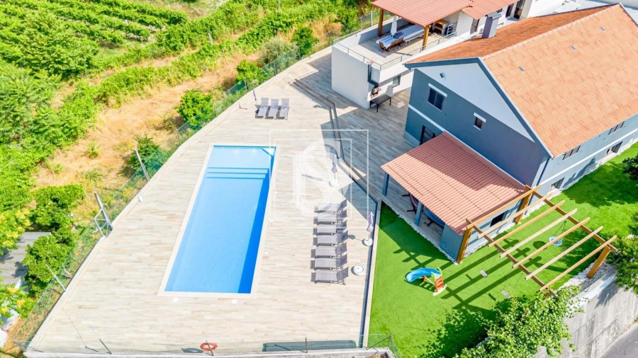 Moradia T10 para Venda em Fregim Foto 7