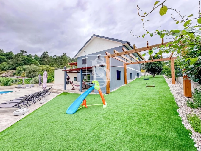 Moradia T10 para Venda em Fregim Foto 51