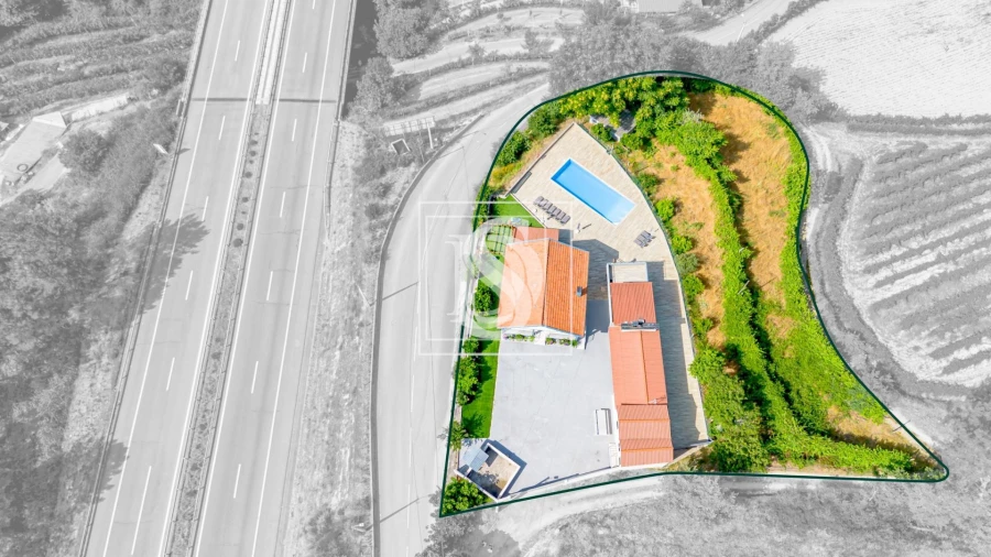 Moradia T10 para Venda em Fregim Foto 18