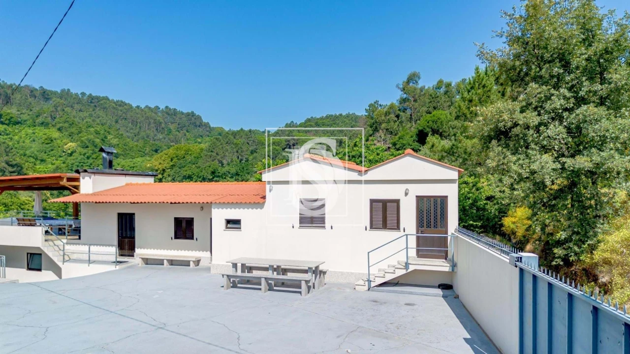 Moradia T10 para Venda em Fregim Foto 14