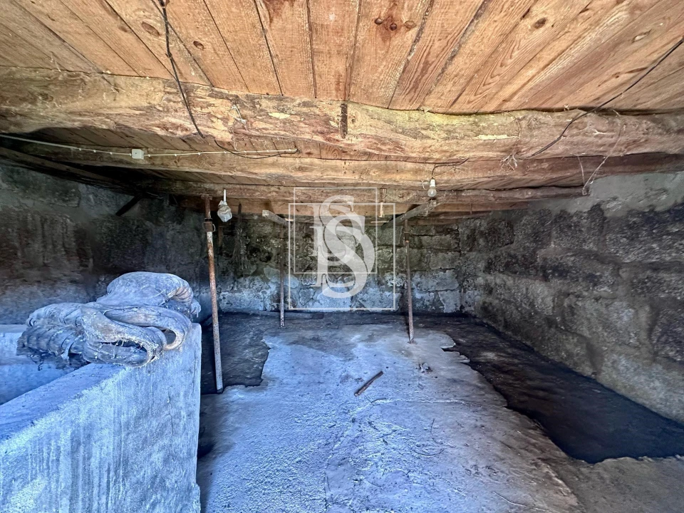 Moradia T1 para Venda em Loivos do Monte Foto 19