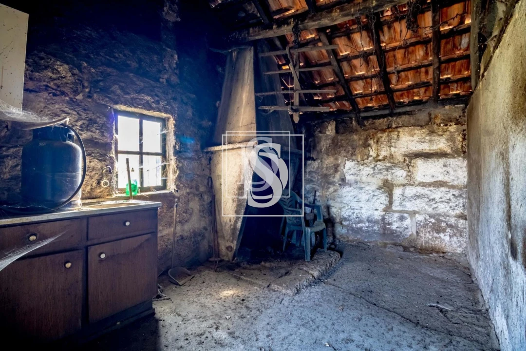 Moradia T1 para Venda em Loivos do Monte Foto 14