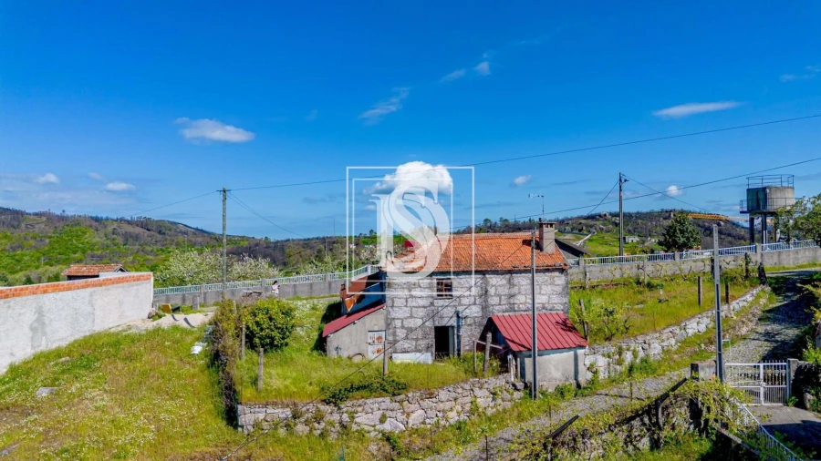 Moradia T1 para Venda em Loivos do Monte Foto 3