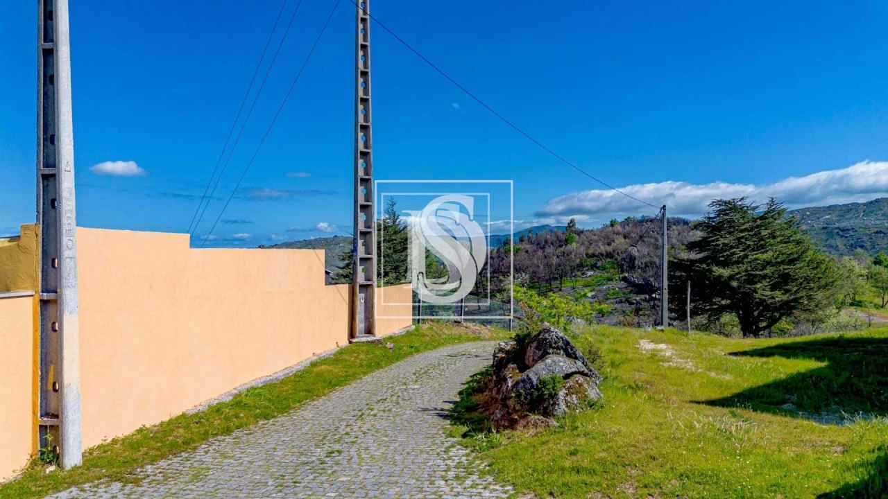 Terreno para Venda em Bustelo, Carneiro e Carvalho de Rei Foto 4