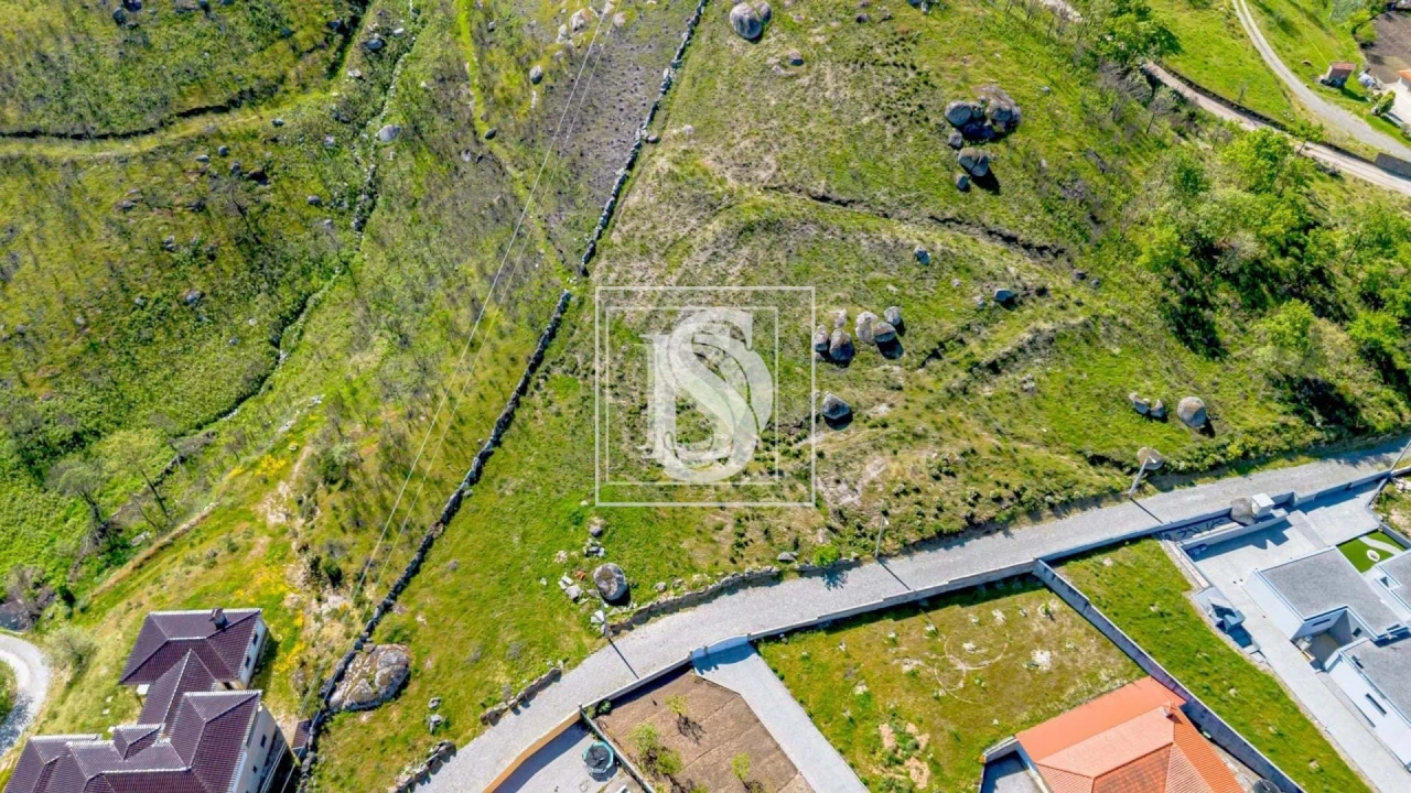 Terreno para Venda em Bustelo, Carneiro e Carvalho de Rei Foto 8