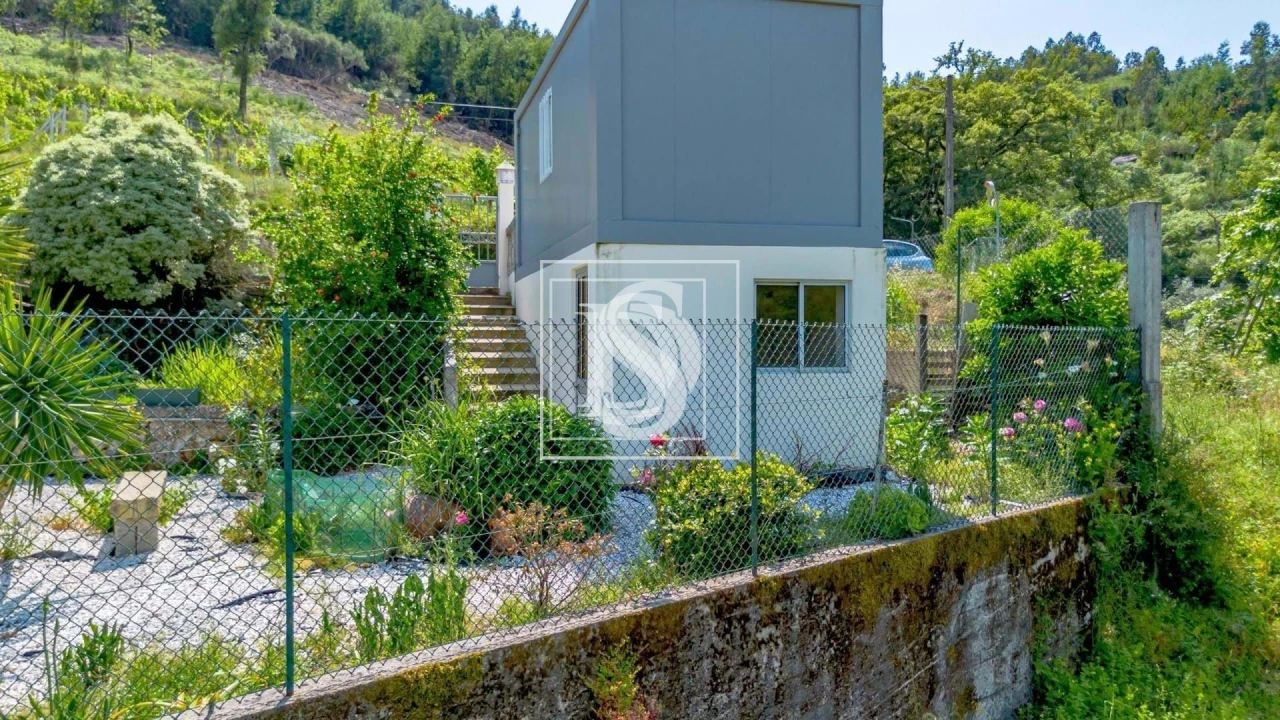 Moradia T2 para Venda em Olo e Canadelo Foto 33