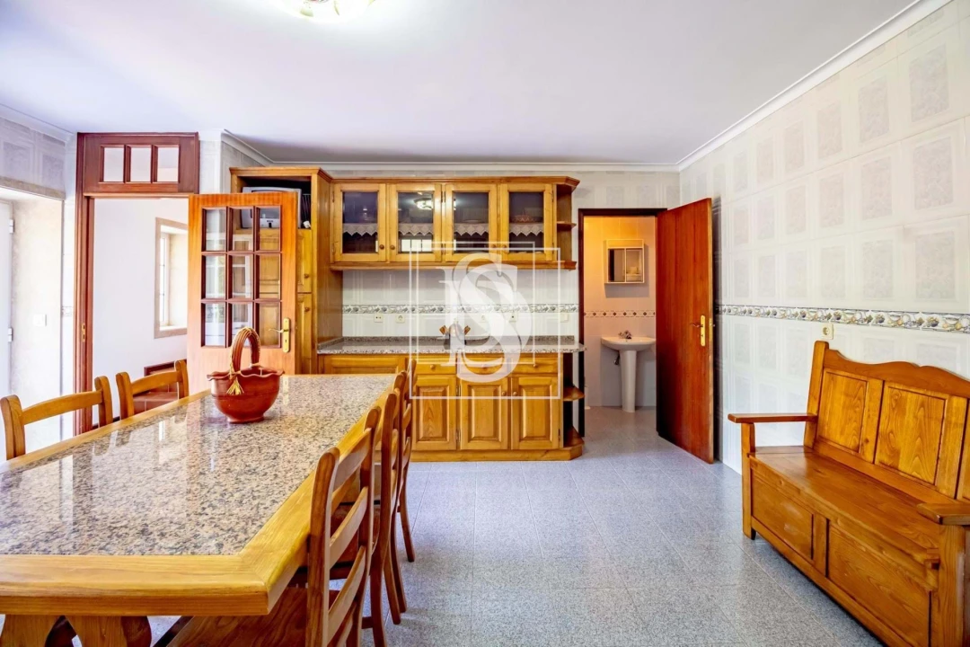 Moradia T2 para Venda em Olo e Canadelo Foto 6