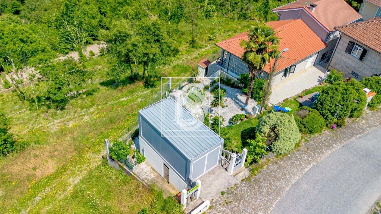 Moradia T2 para Venda em Olo e Canadelo Foto 30