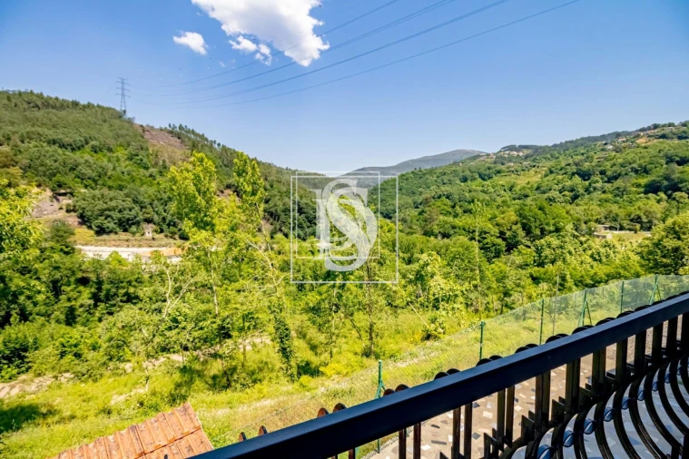 Moradia T2 para Venda em Olo e Canadelo Foto 16