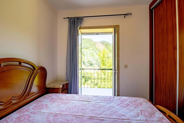 Moradia T2 para Venda em Olo e Canadelo Foto 10