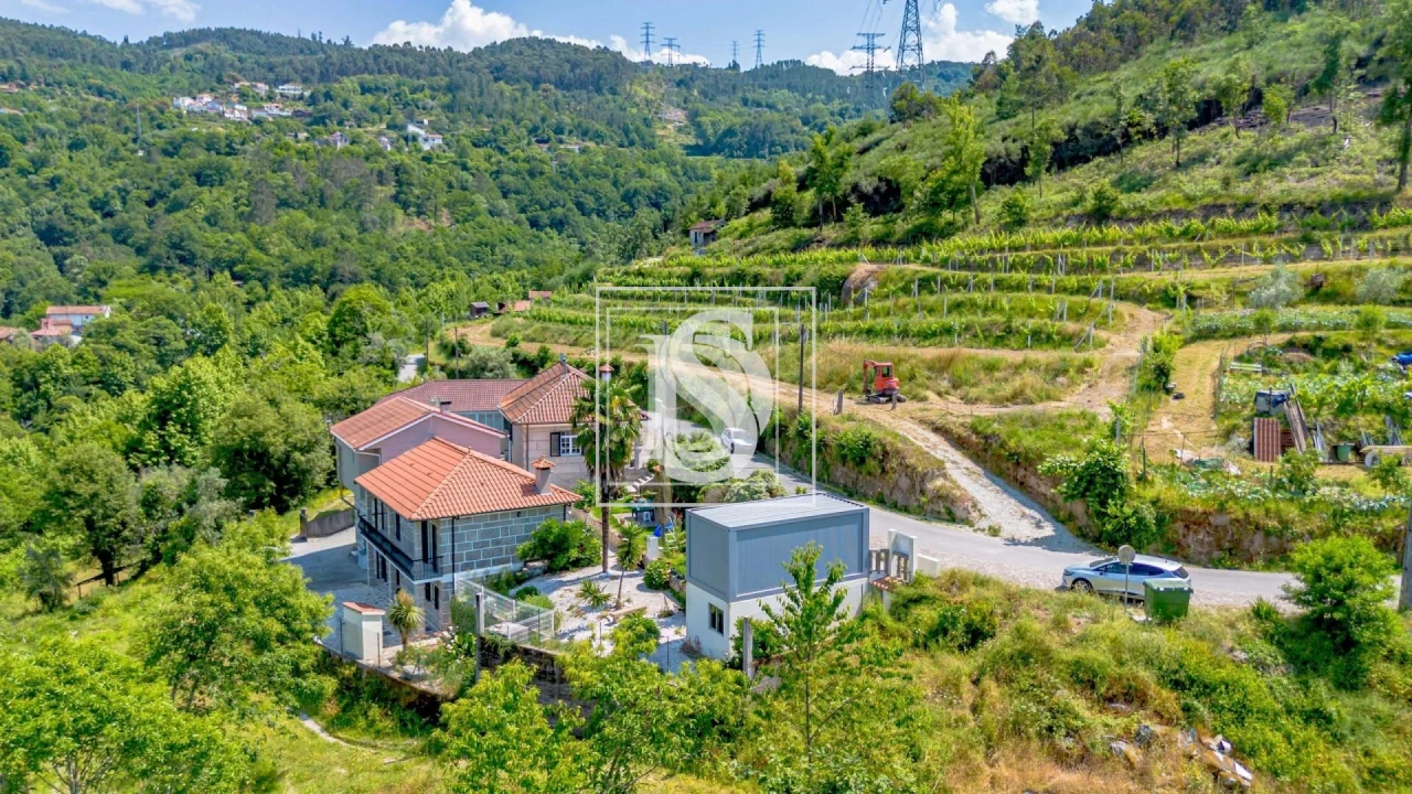 Moradia T2 para Venda em Olo e Canadelo Foto 23