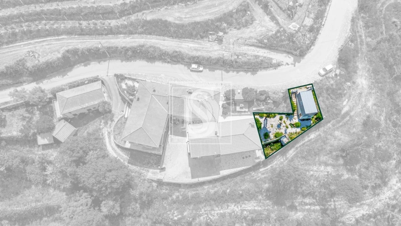 Moradia T2 para Venda em Olo e Canadelo Foto 37