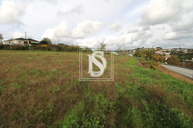 Terreno para Venda em Freixo de Cima e de Baixo Foto 6