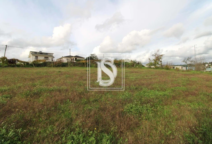 Terreno para Venda em Freixo de Cima e de Baixo Foto 4