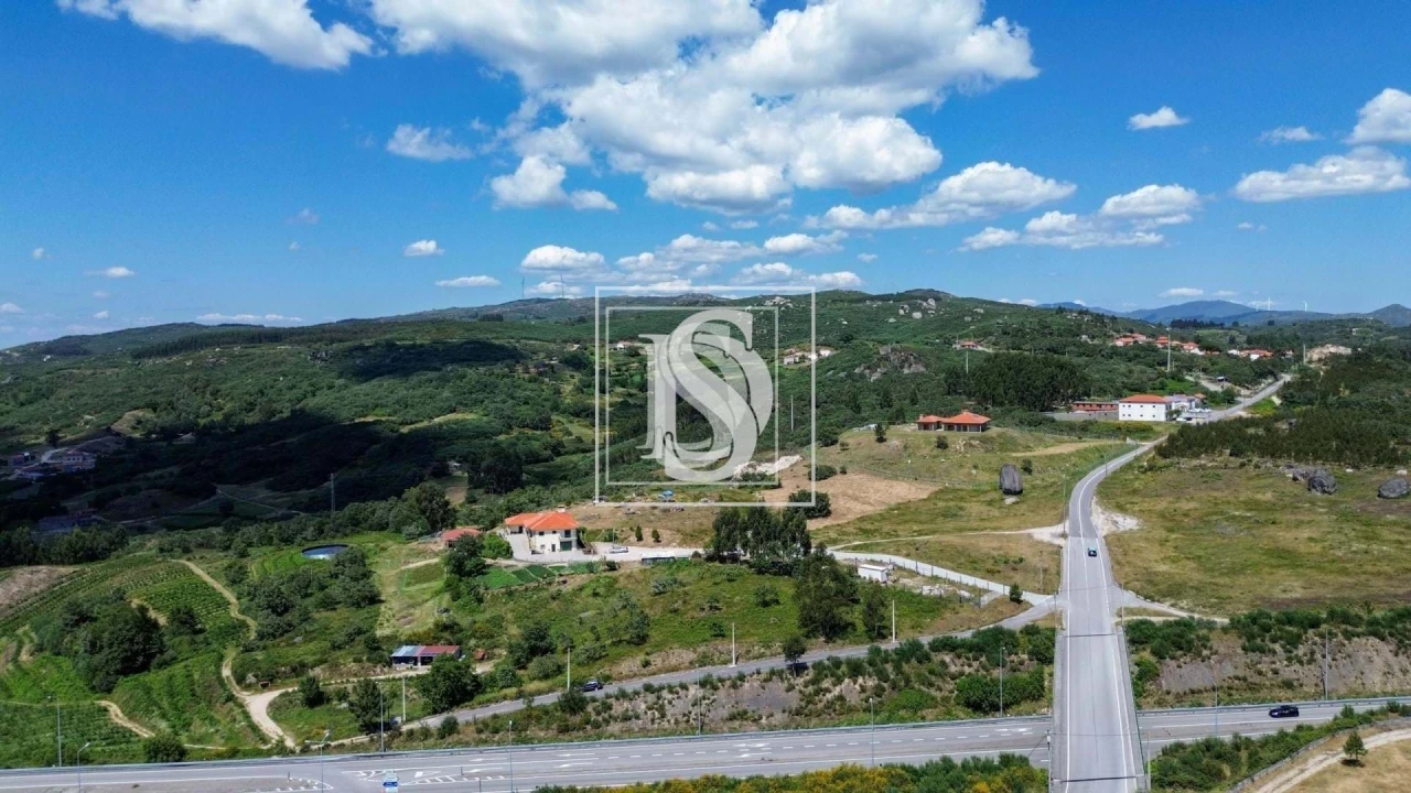 Terreno para Venda em Soalhães Foto 3