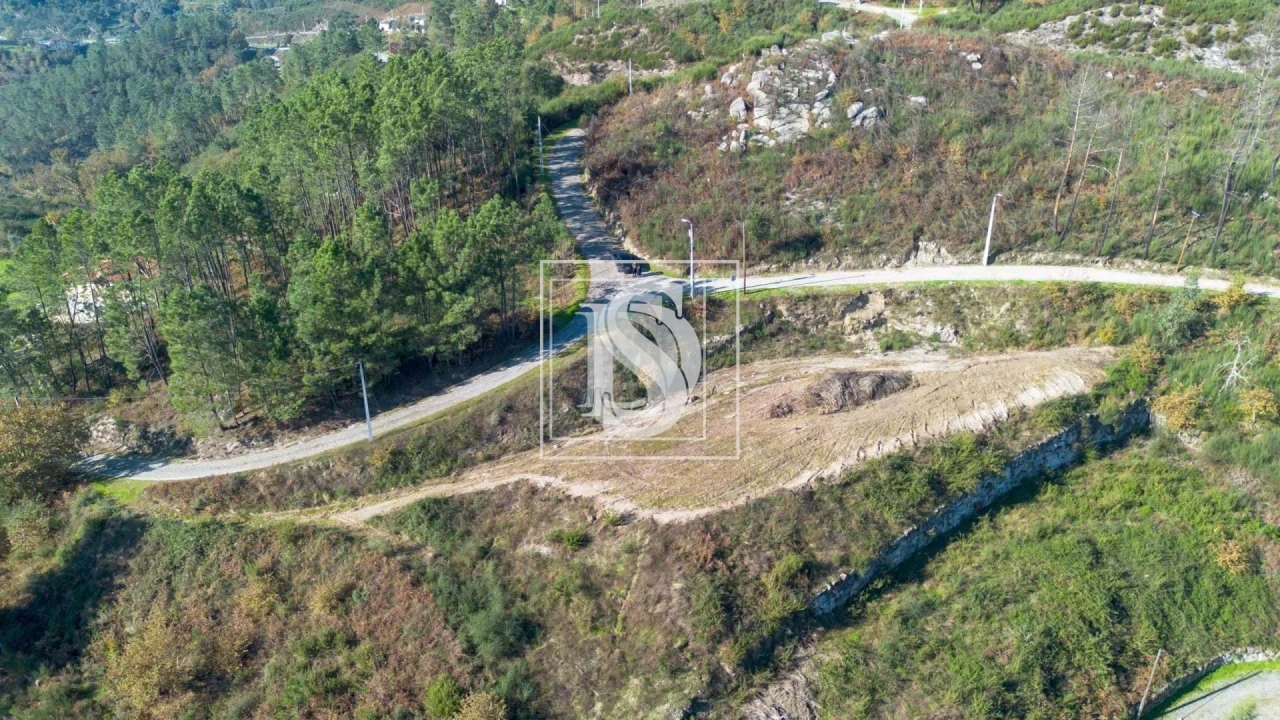 Terreno para Venda em Gondar Foto 1