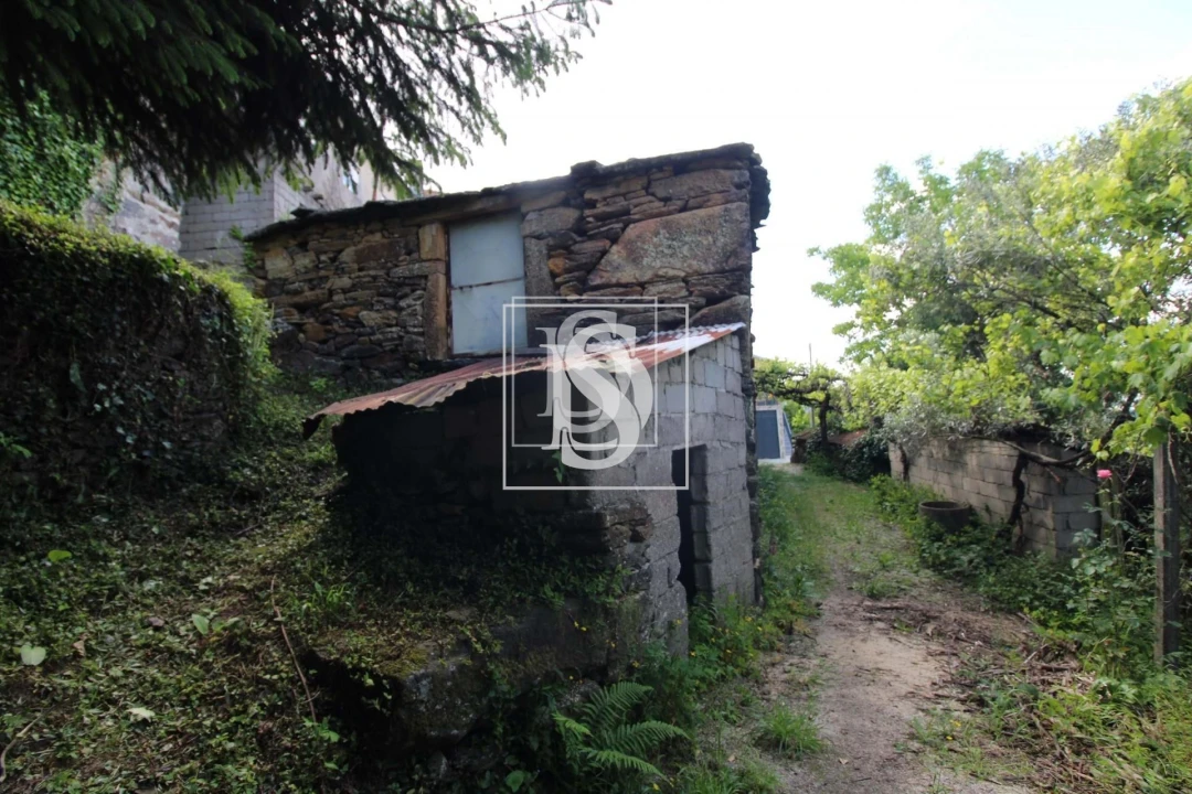 Moradia T2 para Venda em Rebordelo Foto 8