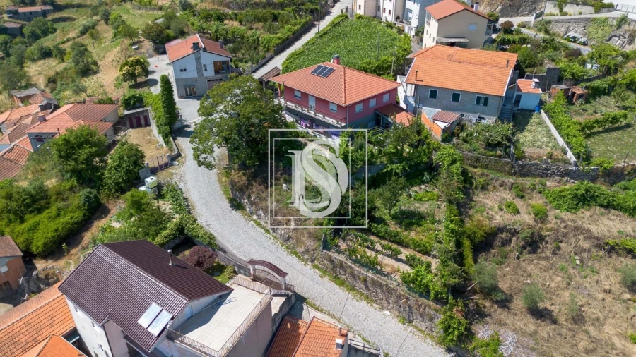 Moradia T4 para Venda em Teixeira e Teixeiró Foto 23